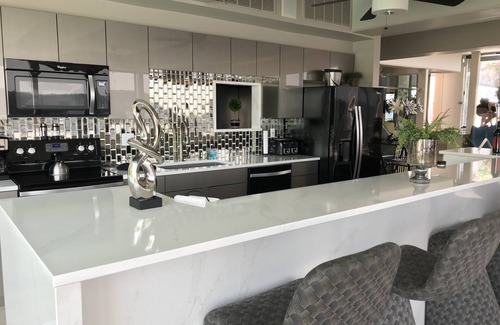 Lake Ozark House | Elegant Lakeside Executive Estate Home-Sleeps 20, Pool! Open Labor Day Weekend!
