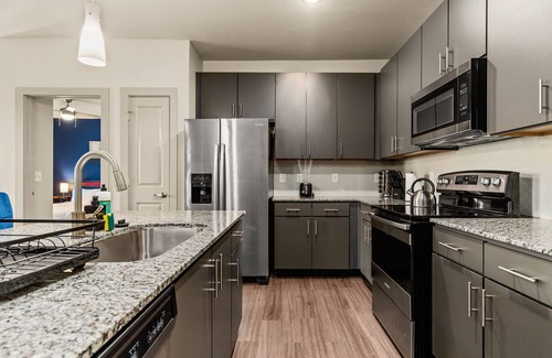 Southside Apartment | Elegant Lux 2BR Condo: Pool, Balconynn