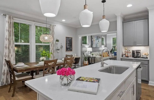Durham House | Elegant Luxurious Home, 3 min Duke and 6 min Downtown