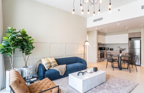 Dubai Apartment | Elegant Luxury Apartment with Stunning Lake Views in Dubai Creek Harbour By ĀYA Boutique
