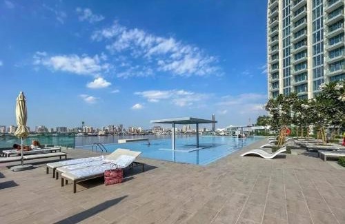 Dubai Apartment | Elegant Luxury Apartment with Stunning Lake Views in Dubai Creek Harbour By ĀYA Boutique