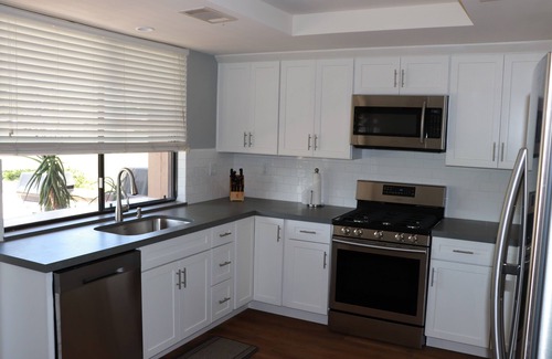 Palm Desert Condo | Elegant Monterey Country Club Living At Its Finest! n2 bed/2 bath