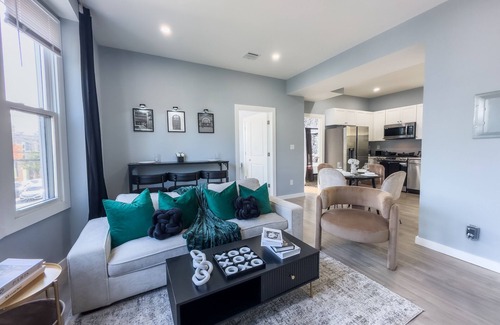 Kearny Apartment | Elegant NYC View Stay! Park Free, 6 beds- Sleep 8+