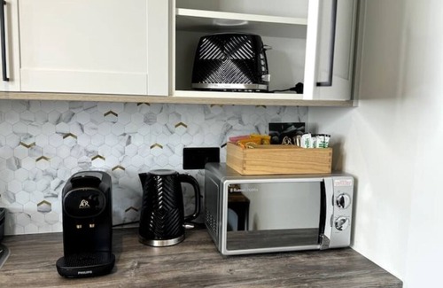 Swindon Apartment | Elegant One Bedroom Apartment