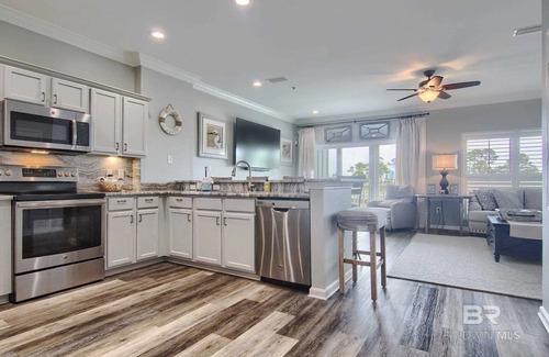Orange Beach Condo | Elegant Orange Beach Condo for Extended Getaways - Minimum 15-Day Stay