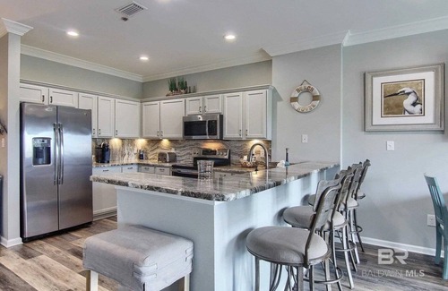 Orange Beach Condo | Elegant Orange Beach Condo for Extended Getaways - Minimum 15-Day Stay