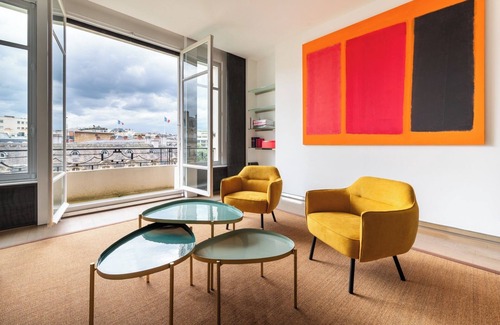 Champs-Elysees Apartment | Elegant Paris Apartment on Avenue Montaigne