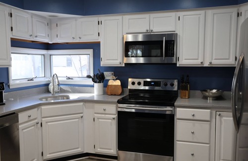 Ocean Pines House | Elegant Pet Friendly TreeTop Retreat w/decks; Close to OC beaches and pools