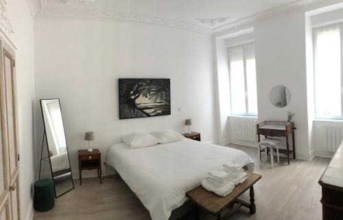 Tournon-sur-Rhone Apartment | Elegant, Spacious Apartment in Historic Center of Tournon