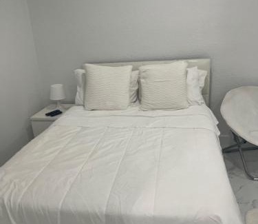 University Park Apartment | Elegant studio