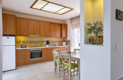 Agia Villa | Elegant three bedroom villa with amazing view and a heating pool