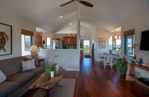 Princeville House | Elegant Tropical Villa w/Ocean & Mountain Views - Walk to Beaches & Dining!