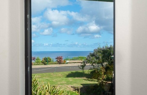 Princeville House | Elegant Tropical Villa w/Ocean & Mountain Views - Walk to Beaches & Dining!