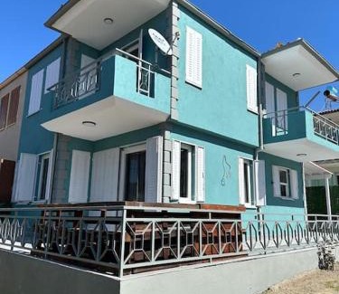 Kusadasi Villa | Elegant Villa in Kuşadası 5 Min Walk to Sea & Center