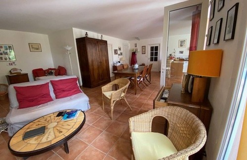 Lagorce House | Elegant Villa with Private Pool – Sleeps 8 – Near Vallon Pont d'Arc