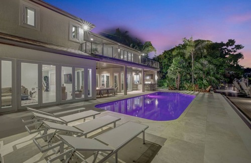 Las Olas Isles House | Elegant Waterfront Estate 6BR/6.5BA