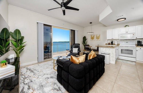 St. Petersburg - Clearwater Resort | Elegant Waterfront Place for Two/Boca Ciega Resort