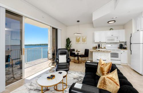 St. Petersburg - Clearwater Apartment | Elegant Waterfront Place for Two/Boca Ciega Resort