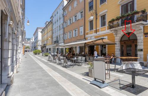 Trieste Old Town Apartment | Elegante rifugio D'Annunzio con parcheggio a Trieste