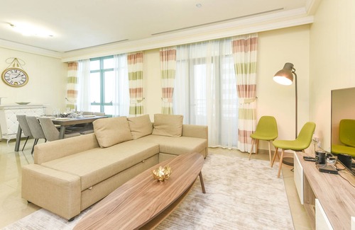 Al Sufouh 2 Apartment | Elegantly colored 2 BR stunning Sea Views