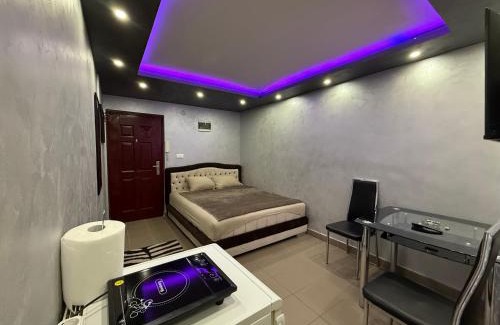 Sumadija Apartment | Element Apartman Obrenovac, Privatni Parking