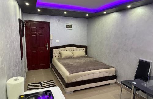 Sumadija Apartment | Element Apartman Obrenovac, Privatni Parking