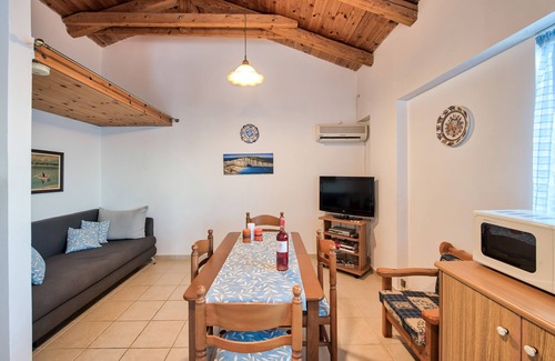 Xirokastello House | Eleni One Bedroom Villa with Sea View