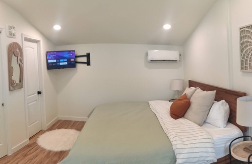 Northwest Pensacola Cottage | Eleni's place: a cute little cottage.