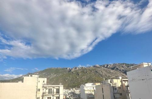 Loutraki Apartment | Eleni’s Mountainview Central Studio by the Sea