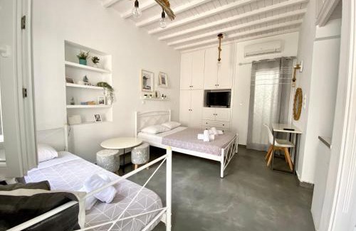Mykonos Apartment | Elenita’s Mykonos town flat