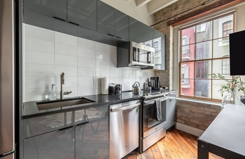 Central Business District Hotel | Elevate Your Stay: Modern 1BR Condo in New Orleans