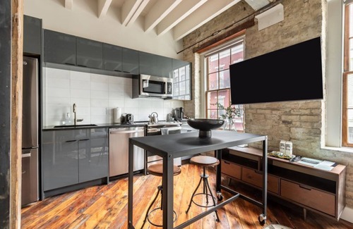 Central Business District Hotel | Elevate Your Stay: Modern 1BR Condo in New Orleans