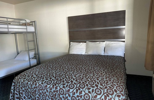 South Lake Tahoe Cabin | Elevation Lodge