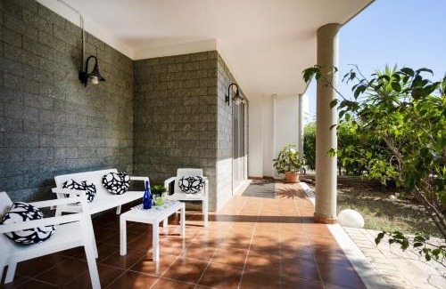 Municipio 5 Villa | Elisa's - Villa with garden by the sea