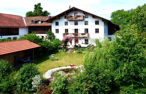 Hart Apartment | Elisabeth: 1-2 pers., 40sqm, walk-in shower, WLAN, separate garden with patio, ground floor