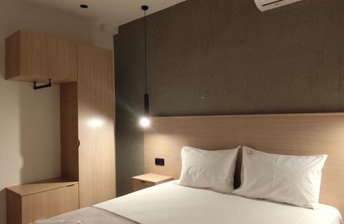 Chrisi Akti Apartment | Elisavet