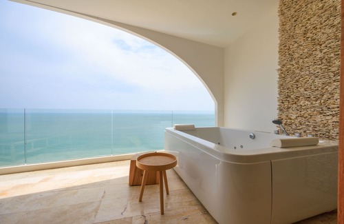 Khanom Hotel | Elite Atoll Beachfront Hotel
