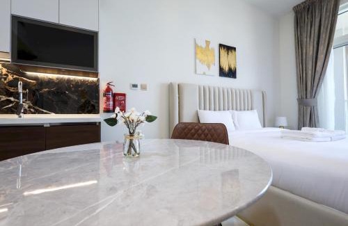 Al Barsha Apartment | Elite LUX Holiday Homes - Jewelz Residences Studio in Arjan Dubai
