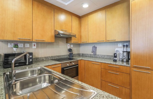 Downtown Dubai Apartment | Elite LUX Holiday Homes - Modern Elegance Studio in Business Bay, Dubai