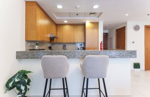 Downtown Dubai Apartment | Elite LUX Holiday Homes - Modern Elegance Studio in Business Bay, Dubai