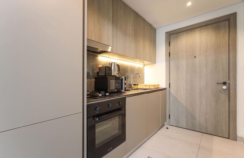 Jumeirah Village Apartment | Elite LUX Holiday Homes - Relax & Unwind in Stylish JVC Studio, Dubai