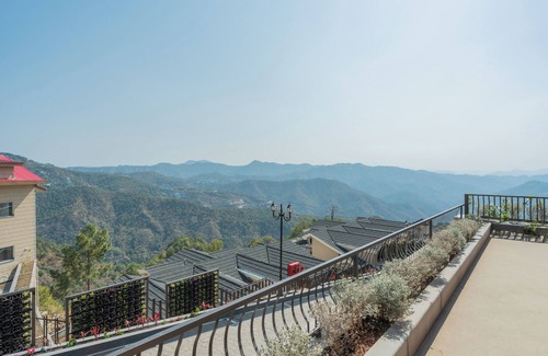 Kasauli Villa | ELIVAAS Prive The Royce