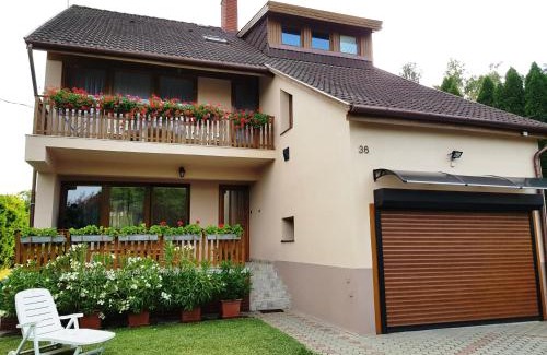 Balatonlelle Apartment | Eliza Háza