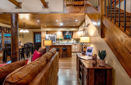 Maggie Valley Cabin | Elk Meadow Lodge ~ Fall Color ~ New Cabin by Willow Tree Cabins