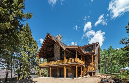 Island Park Cabin | Elk Meadows Lodge-10 min. to West Entrance YNP+two Hot tubs+AC+Sauna+Wifi