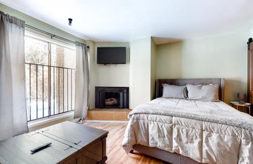 Elkhorn Village Hotel | Elkhorn Angani 54