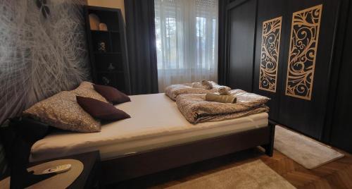 Szeged Apartment | Ella Home at Dóm