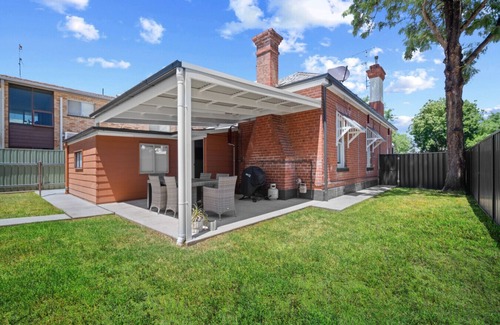 Wagga Wagga House | Ellamatta House Wagga 3bdr 2bth