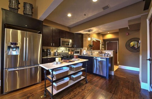 Downtown Asheville Condo | Ellington Loft | City Views + Biltmore Pass | Walk to Everything