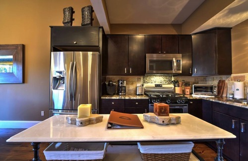 Downtown Asheville Condo | Ellington Loft | City Views + Biltmore Pass | Walk to Everything